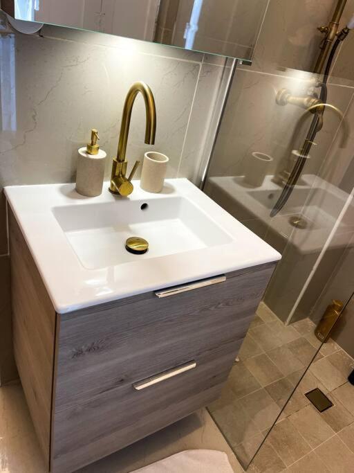 Romantique Jacuzzi, Au Chateau A 30 Min De Paris Apartman Limay Kültér fotó