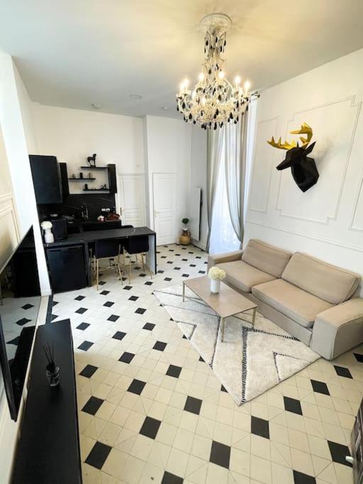 Romantique Jacuzzi, Au Chateau A 30 Min De Paris Apartman Limay Kültér fotó