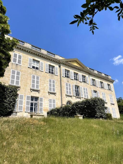 Romantique Jacuzzi, Au Chateau A 30 Min De Paris Apartman Limay Kültér fotó